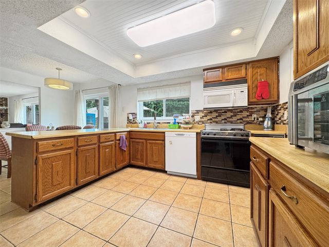 6217 Barcelona Drive, Arlington, TX 76016