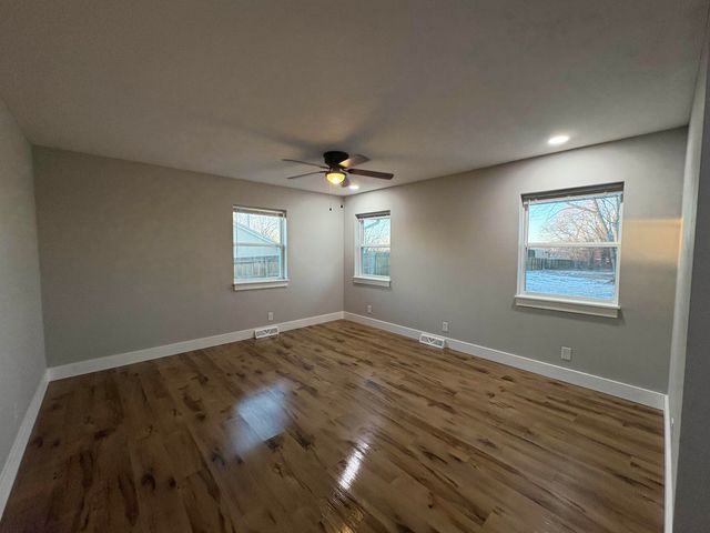 1161 E Elm Street Elm, Morrisville, MO 65710