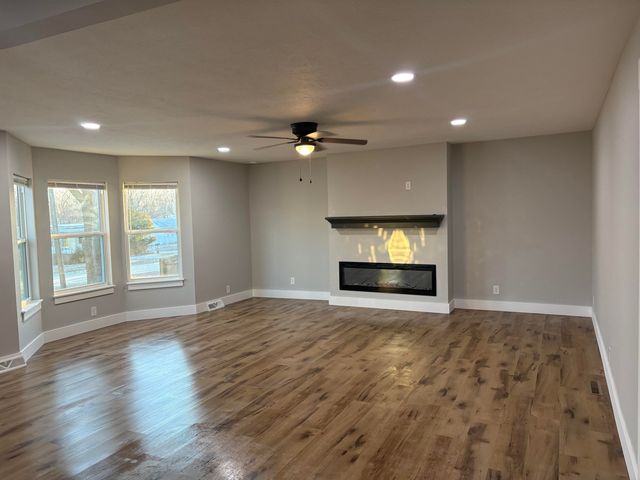 1161 E Elm Street Elm, Morrisville, MO 65710