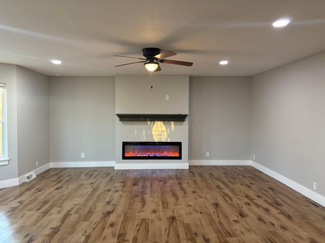 1161 E Elm Street Elm, Morrisville, MO 65710