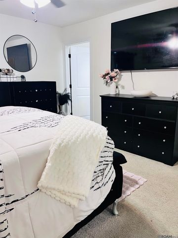 564 Whispering Waters Ave, Gonzales, LA 70737