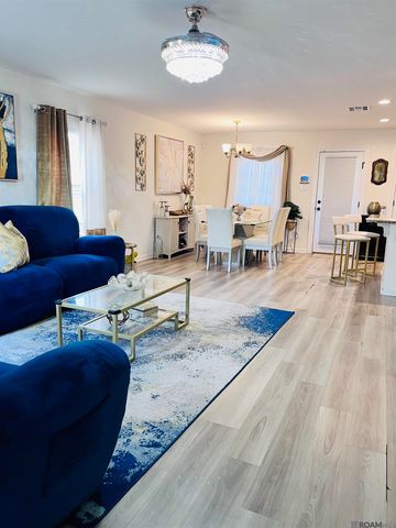 564 Whispering Waters Ave, Gonzales, LA 70737