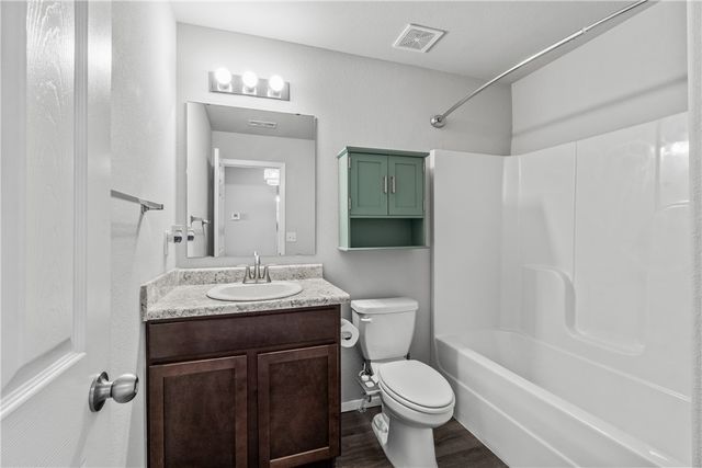 711 Belhaven Road, Centerton, AR 72719