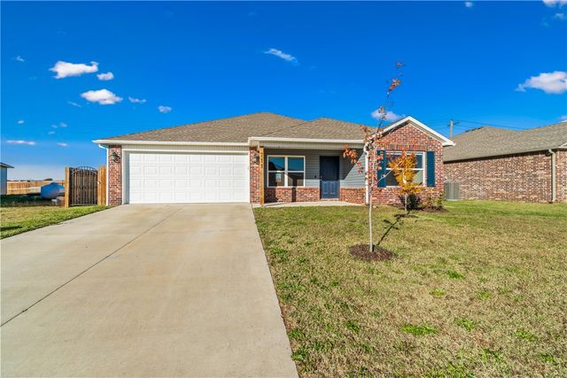 711 Belhaven Road, Centerton, AR 72719