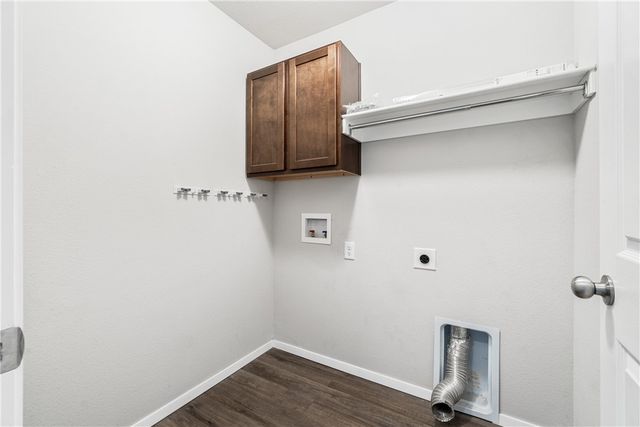 711 Belhaven Road, Centerton, AR 72719