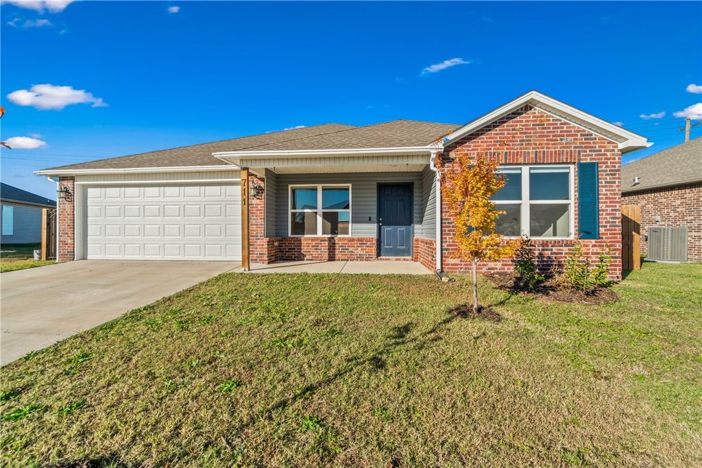 711 Belhaven Road, Centerton, AR 72719