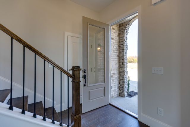 35 Madeleine Way, Kingston Springs, TN 37082