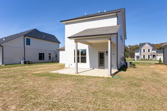 35 Madeleine Way, Kingston Springs, TN 37082