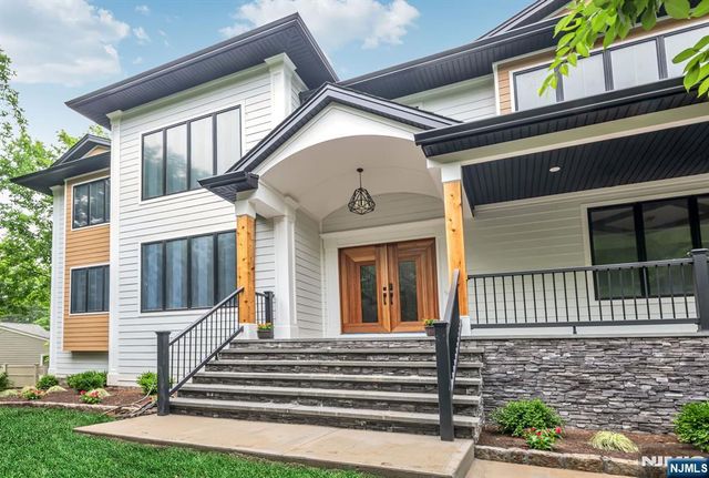 455 Sunset Avenue, Haworth, NJ 07641