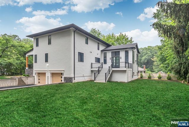 455 Sunset Avenue, Haworth, NJ 07641