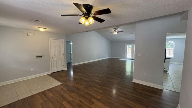 159 Conquest Avenue, Crestview, FL 32536