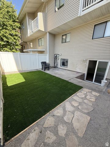 1498 W PARKSIDE DR, Provo, UT 84601
