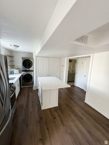 1498 W PARKSIDE DR, Provo, UT 84601