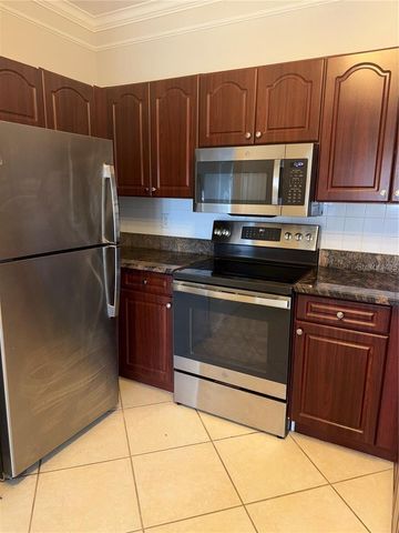 4304 BAYSIDE VILLAGE DRIVE 303, Tampa, FL 33615