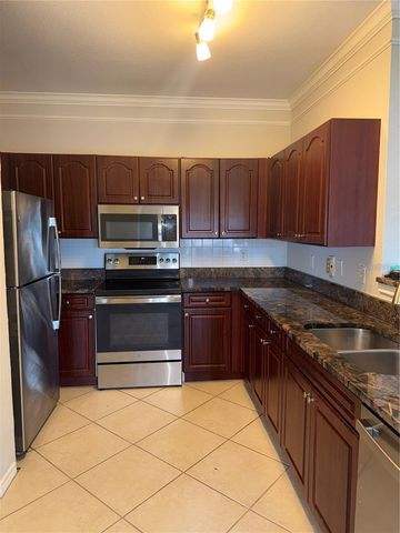 4304 BAYSIDE VILLAGE DRIVE 303, Tampa, FL 33615