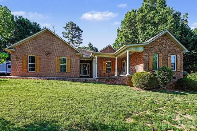 6826 Teal Drive, Denver, NC 28037