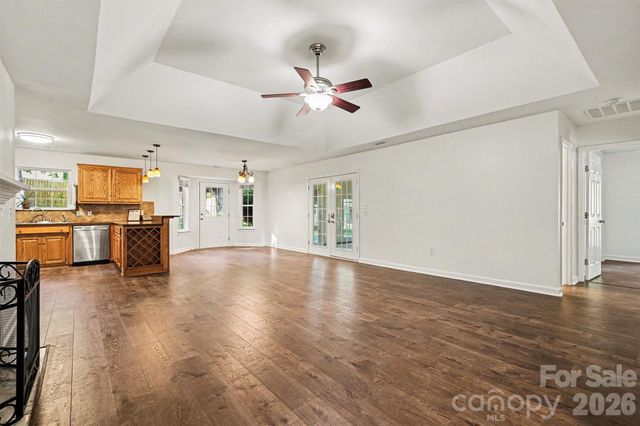 6826 Teal Drive, Denver, NC 28037