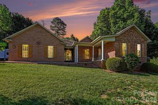 6826 Teal Drive, Denver, NC 28037