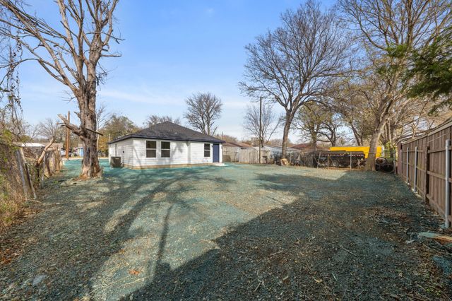 218 Chandler Street, Wilmer, TX 75172