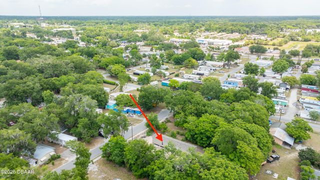 214 W Carroll Avenue, Deland, FL 32720