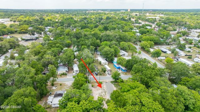 214 W Carroll Avenue, Deland, FL 32720