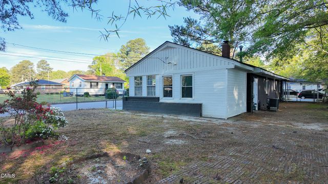 1100 Rountree Avenue SE, Wilson, NC 27893