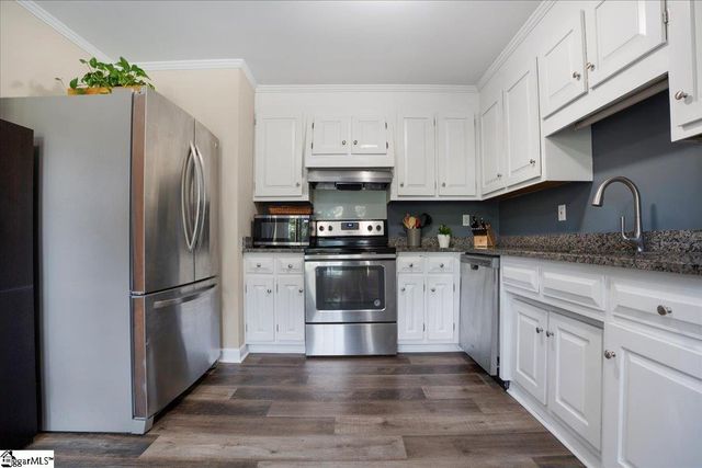 107 Gray Fox Square, Taylors, SC 29687