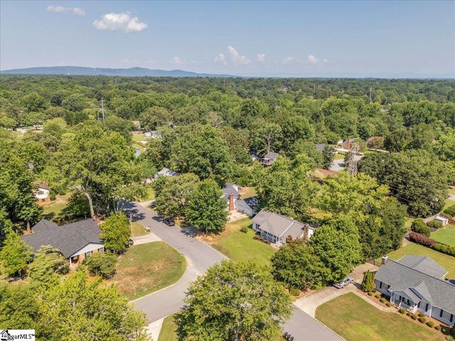 107 Gray Fox Square, Taylors, SC 29687