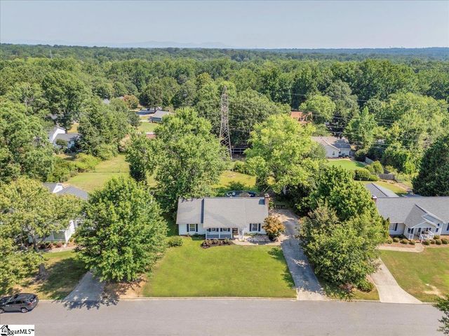 107 Gray Fox Square, Taylors, SC 29687