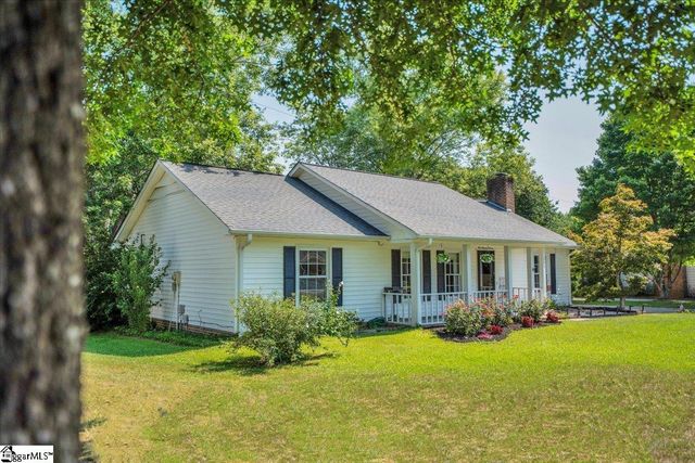 107 Gray Fox Square, Taylors, SC 29687