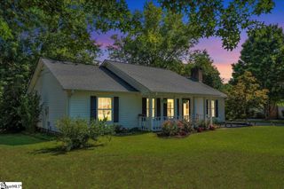 107 Gray Fox Square, Taylors, SC 29687