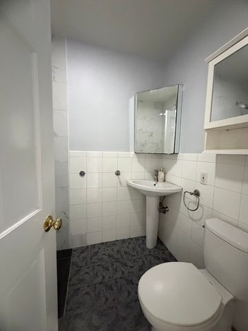 55 Addison Ave, Lynn, MA 01902