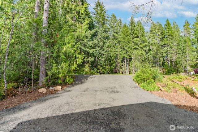 151 N Chinook N, Hoodsport, WA 98548