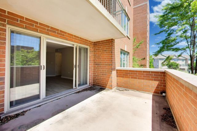 390 S Western Avenue 201, Des Plaines, IL 60016