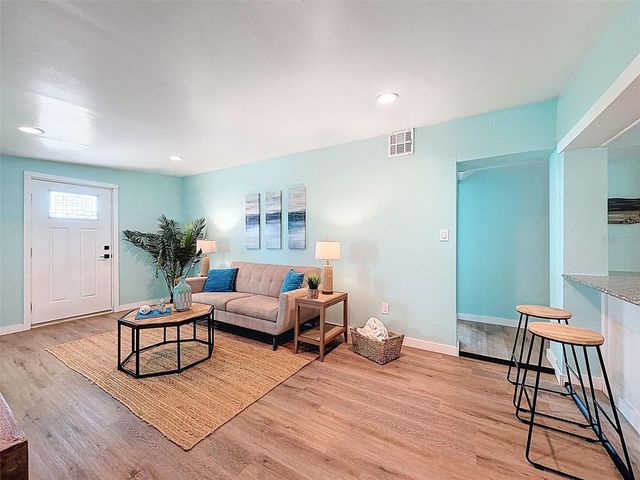 6827 SANDERLING LANE, Hudson, FL 34667