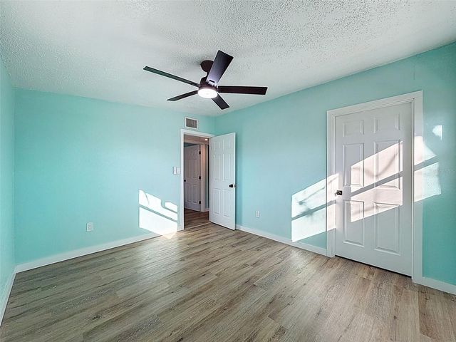 6827 SANDERLING LANE, Hudson, FL 34667