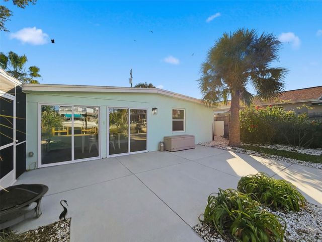 6827 SANDERLING LANE, Hudson, FL 34667