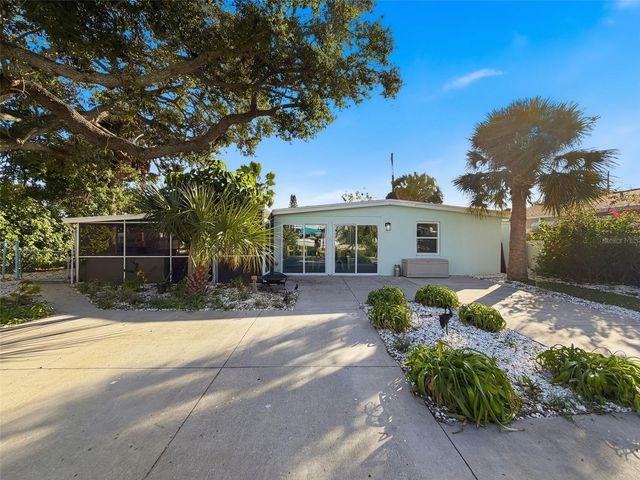 6827 SANDERLING LANE, Hudson, FL 34667