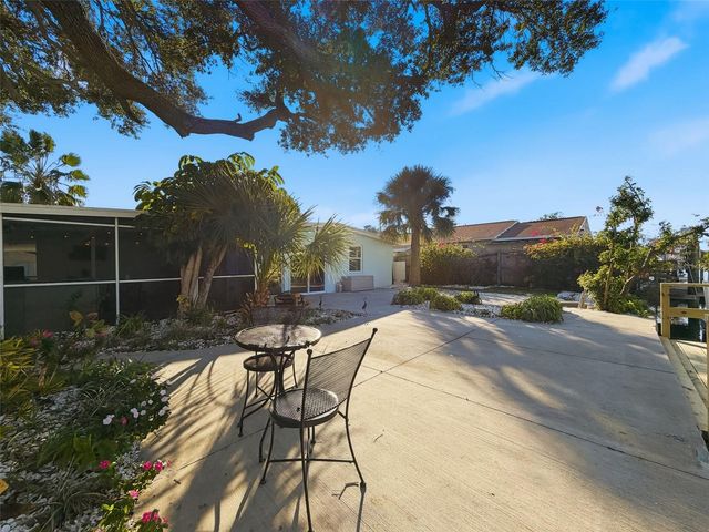 6827 SANDERLING LANE, Hudson, FL 34667