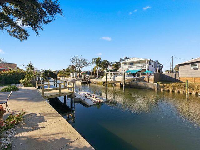 6827 SANDERLING LANE, Hudson, FL 34667