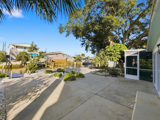 6827 SANDERLING LANE, Hudson, FL 34667