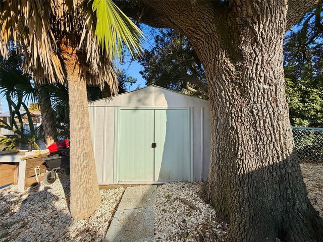 6827 SANDERLING LANE, Hudson, FL 34667