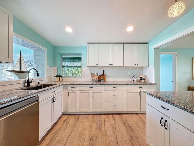 6827 SANDERLING LANE, Hudson, FL 34667