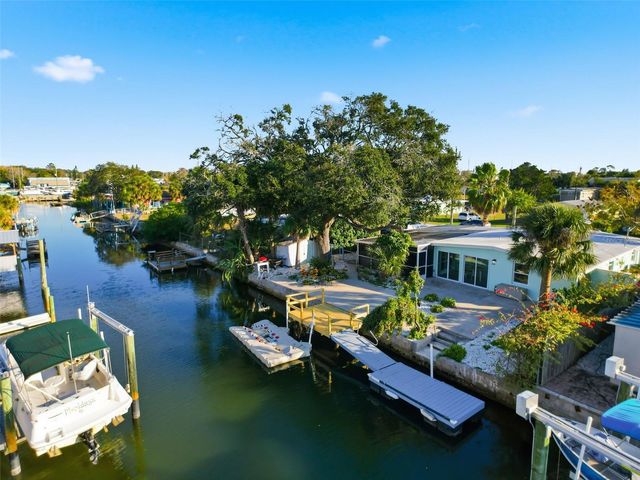 6827 SANDERLING LANE, Hudson, FL 34667