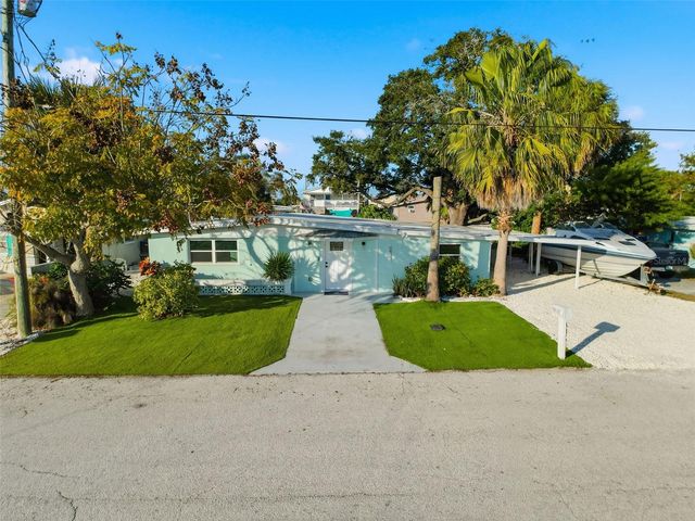 6827 SANDERLING LANE, Hudson, FL 34667