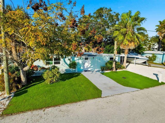 6827 SANDERLING LANE, Hudson, FL 34667