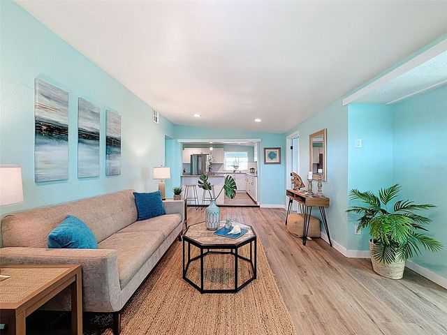 6827 SANDERLING LANE, Hudson, FL 34667