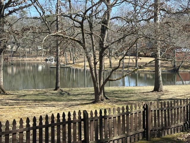 131 Pine Tree Cir, Crossville, TN 38571