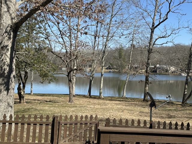 131 Pine Tree Cir, Crossville, TN 38571