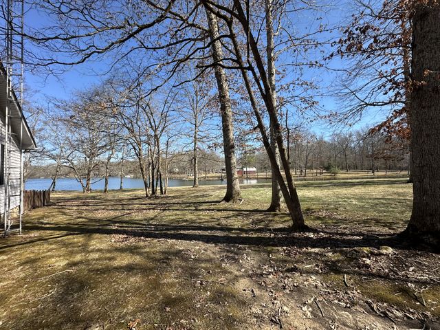 131 Pine Tree Cir, Crossville, TN 38571